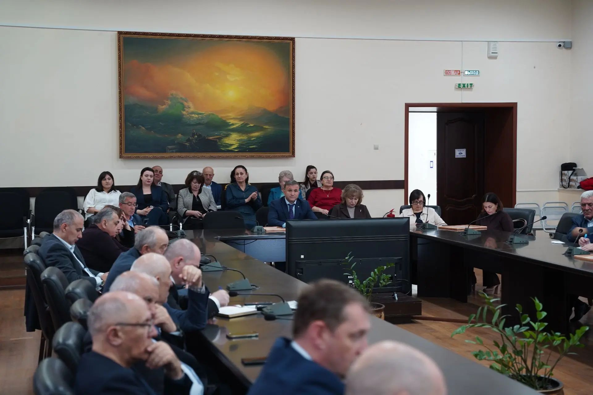 В ДГУ наградили лучших сотрудников