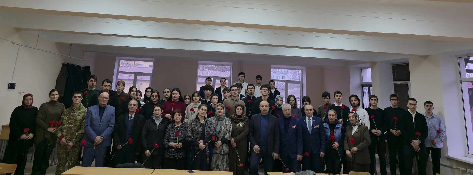 В ДГУ почтили память выпускников-участников СВО